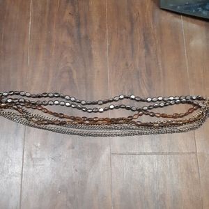 Le chateau multi beaded choker